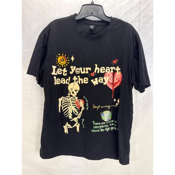 Romwe Let Your Heart Lead The Way Skeleton Black Graphic T-Shirt Size S Gothic - Picture 2 of 9